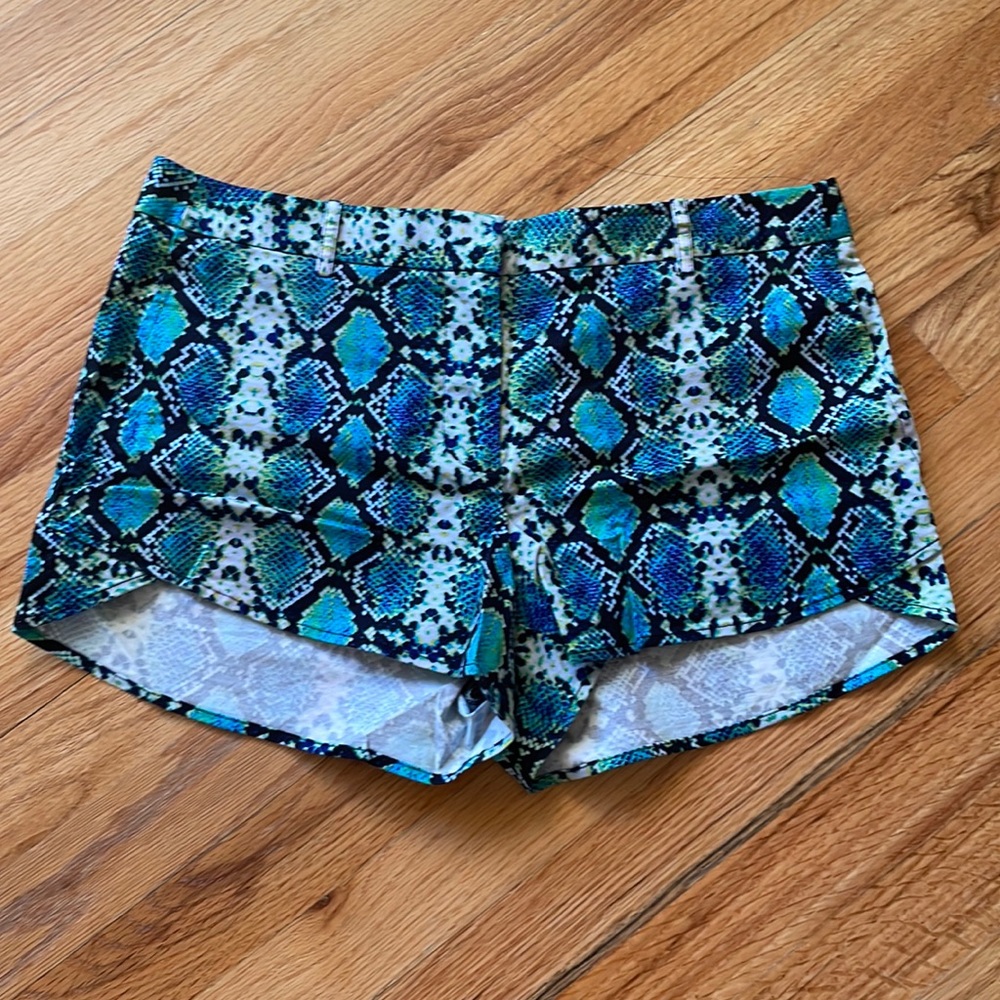 BCBG SHORT